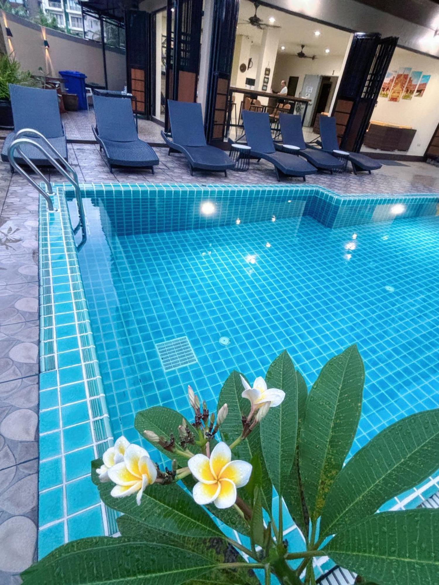Patong Pool House Aparthotel Екстериор снимка