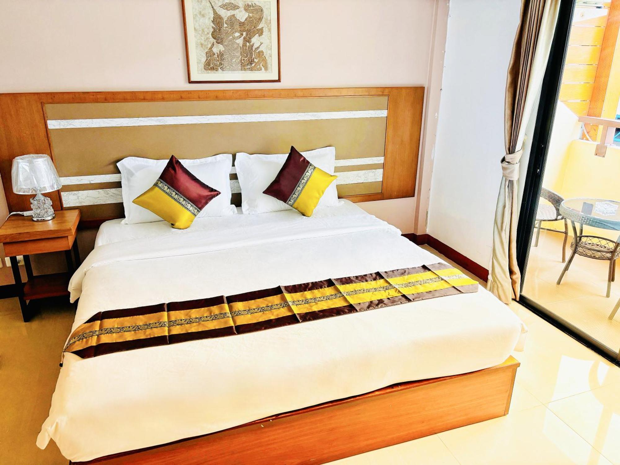 Patong Pool House Aparthotel Екстериор снимка