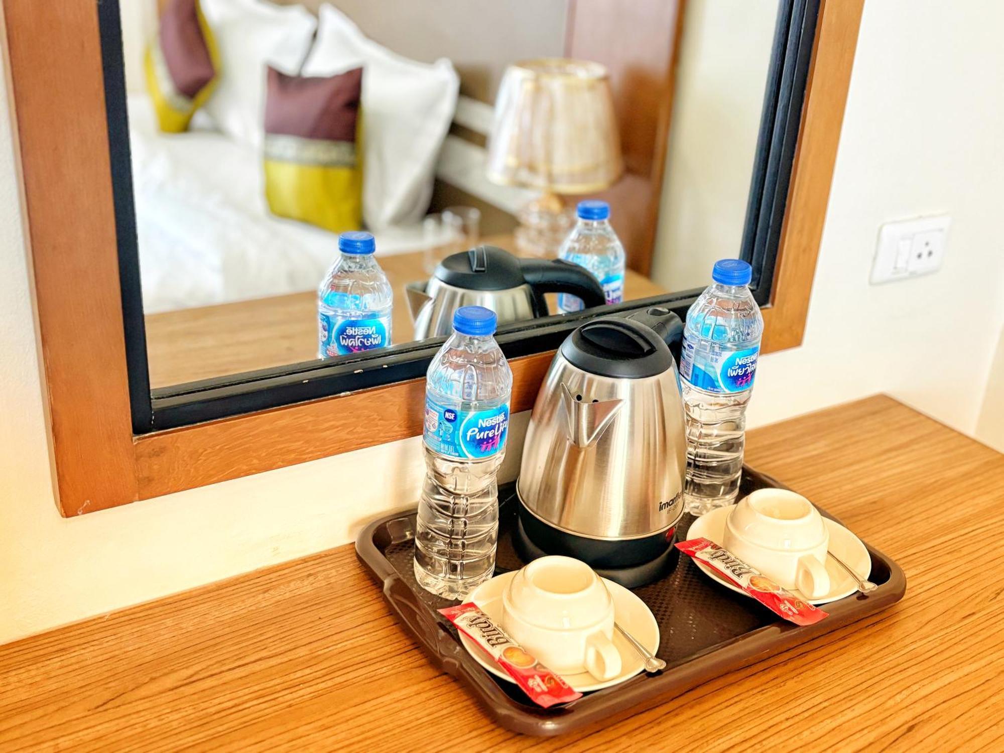 Patong Pool House Aparthotel Екстериор снимка